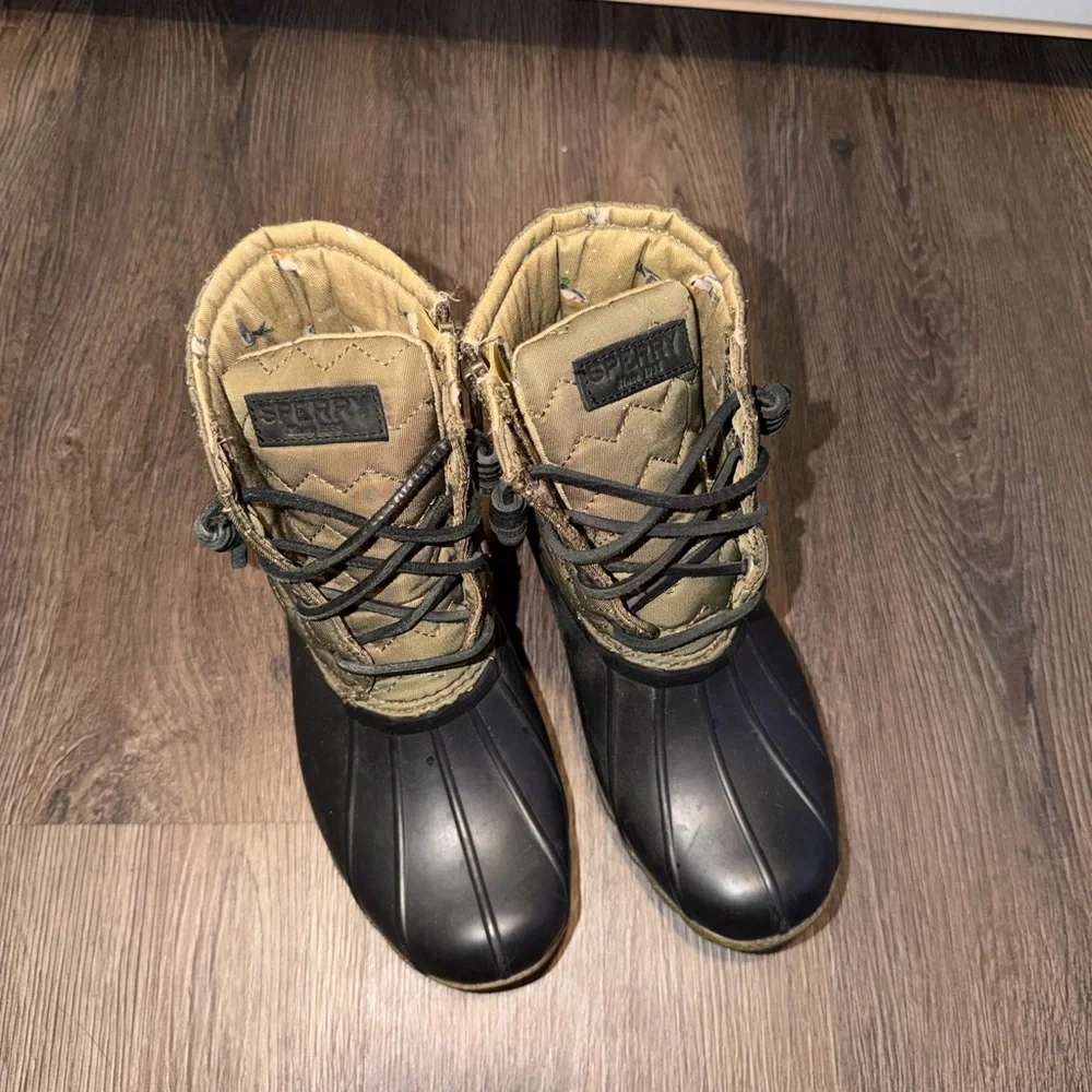 Sperry Black and Olive Winter Boots